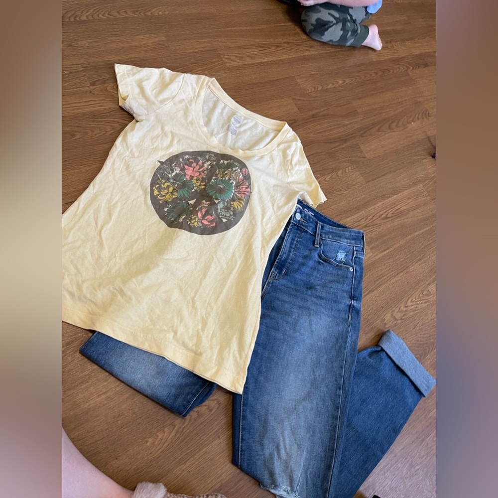 Graphic tee